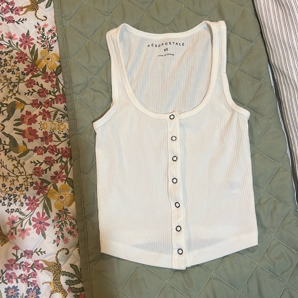 White Aeropostale tank